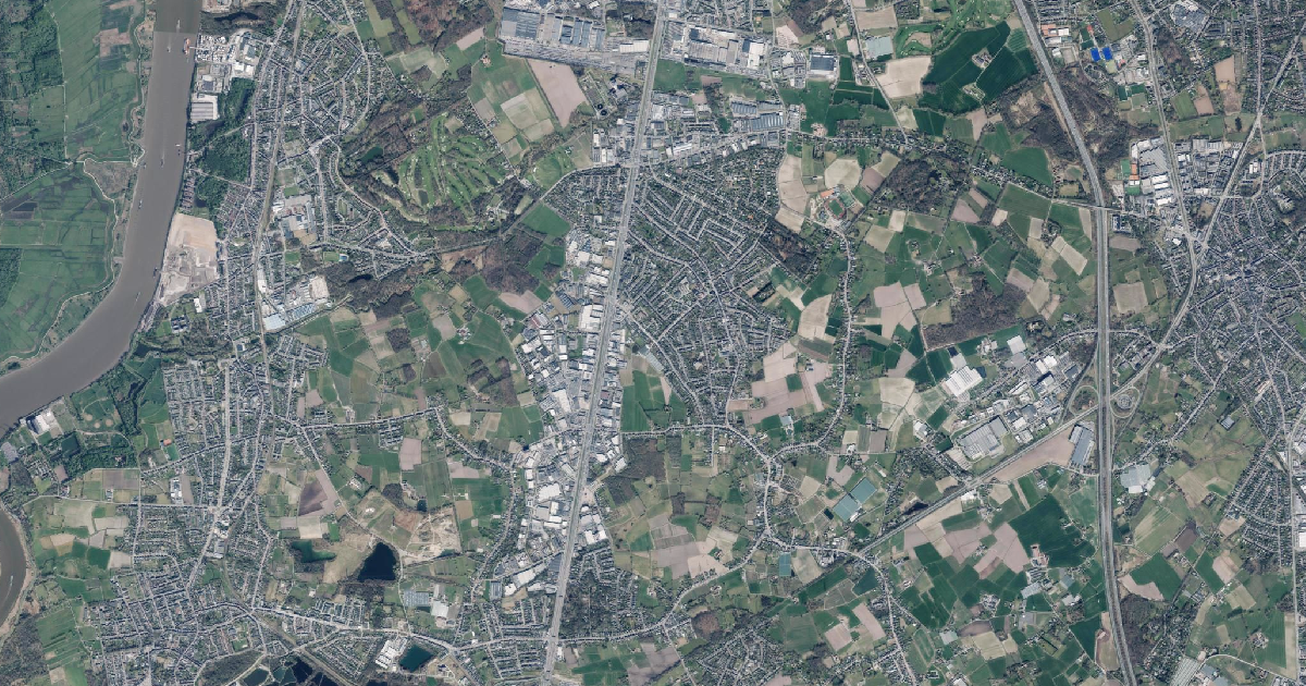 Luchtfoto van Aartselaar met de gemeentegrens