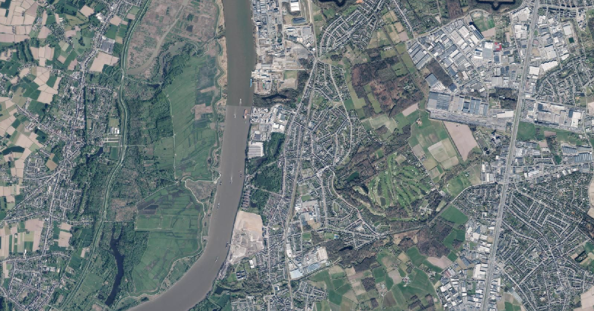 Luchtfoto van Hemiksem met de gemeentegrens