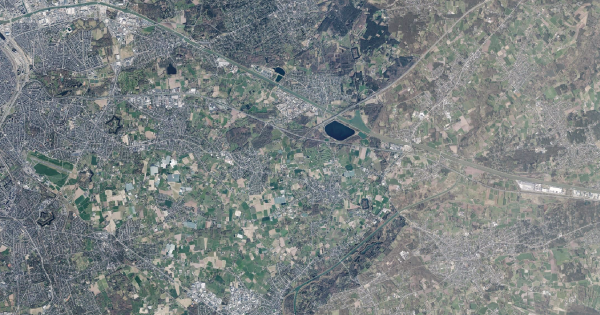 Luchtfoto van Ranst met de gemeentegrens