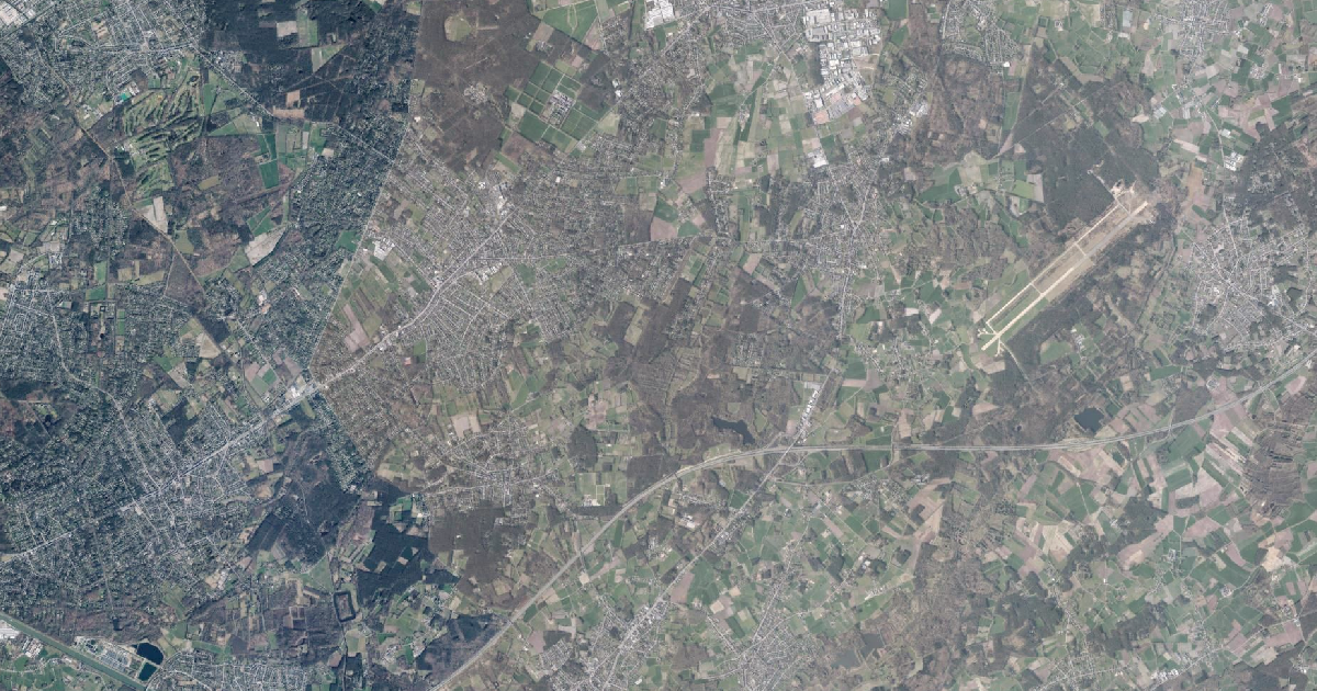 Luchtfoto van Zoersel met de gemeentegrens