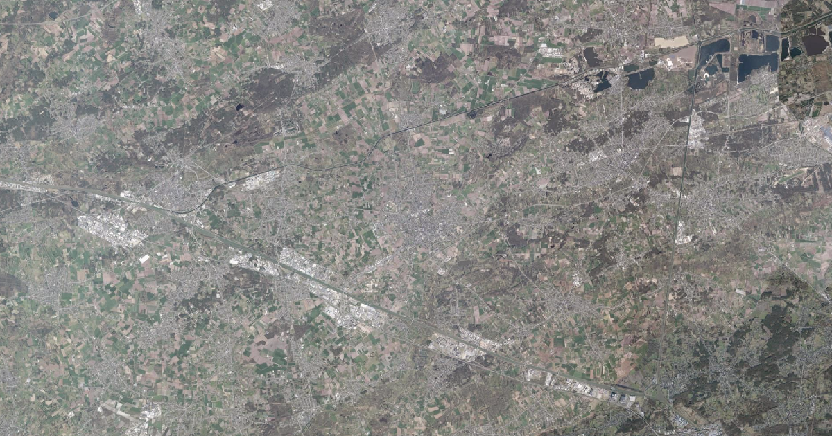 Luchtfoto van Geel met de gemeentegrens