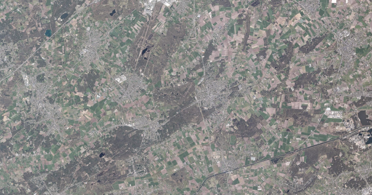 Luchtfoto van Kasterlee met de gemeentegrens