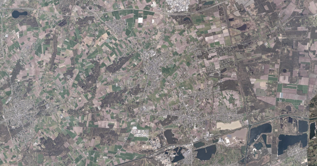 Luchtfoto van Retie met de gemeentegrens