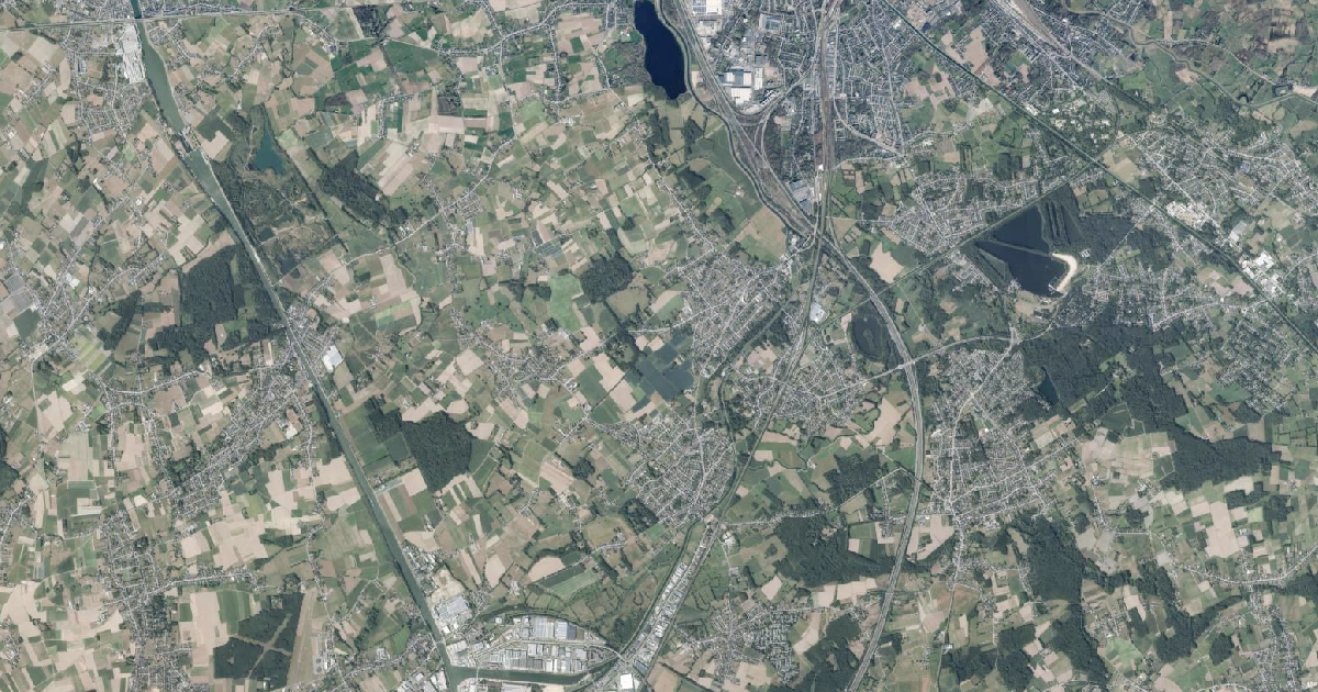 Luchtfoto van Zemst met de gemeentegrens