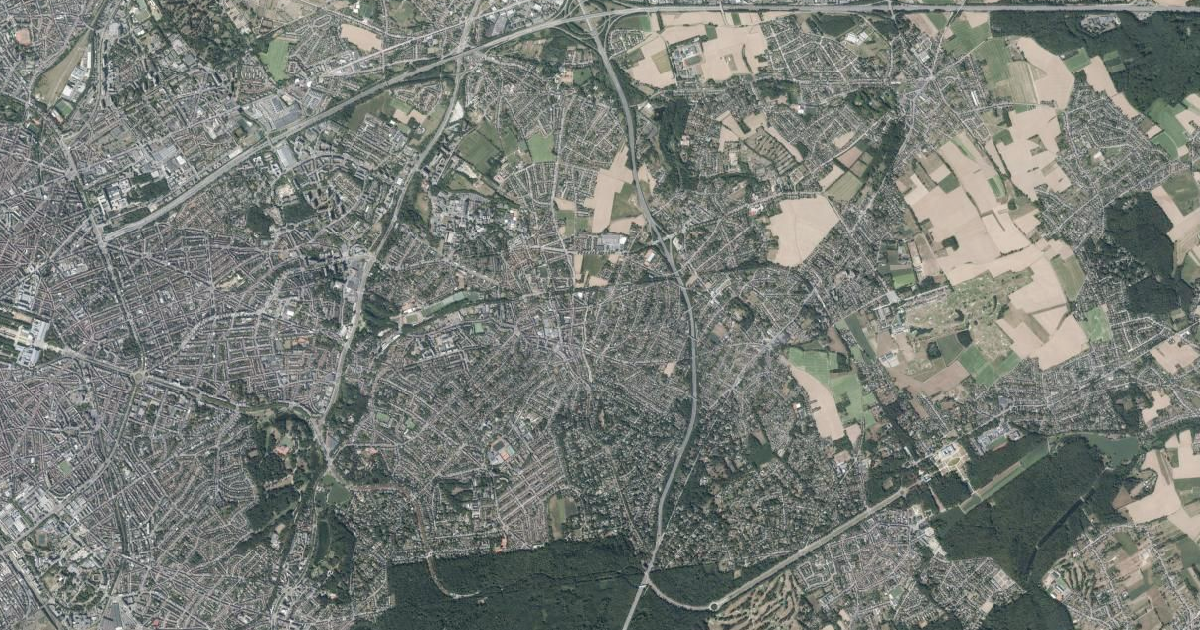 Luchtfoto van Kraainem met de gemeentegrens