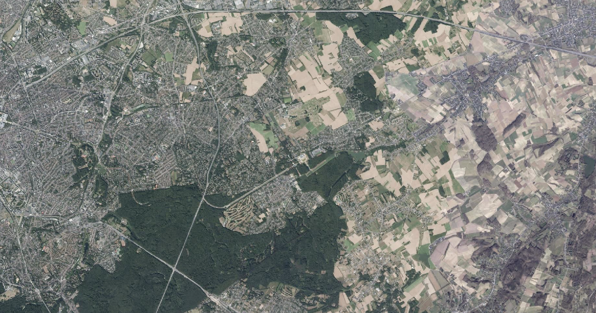 Luchtfoto van Tervuren met de gemeentegrens
