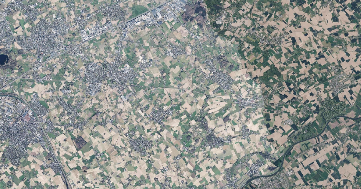 Luchtfoto van Anzegem met de gemeentegrens