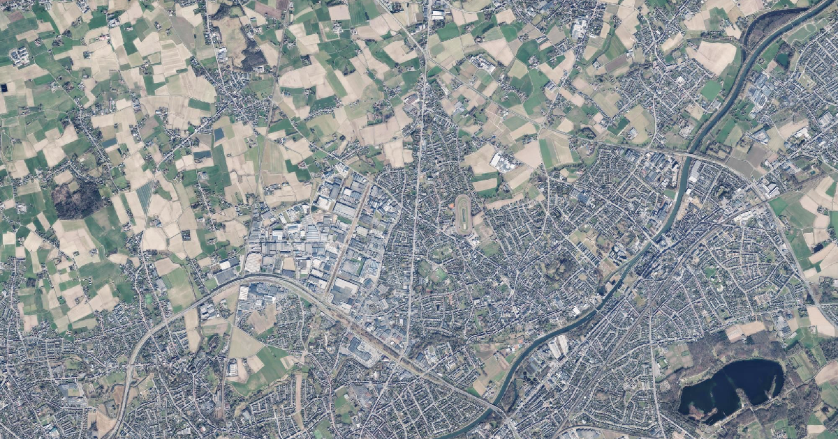 Luchtfoto van Kuurne met de gemeentegrens