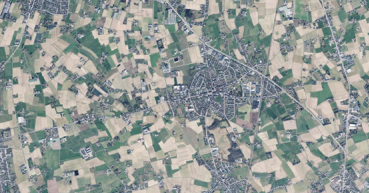 Luchtfoto van Lendelede met de gemeentegrens