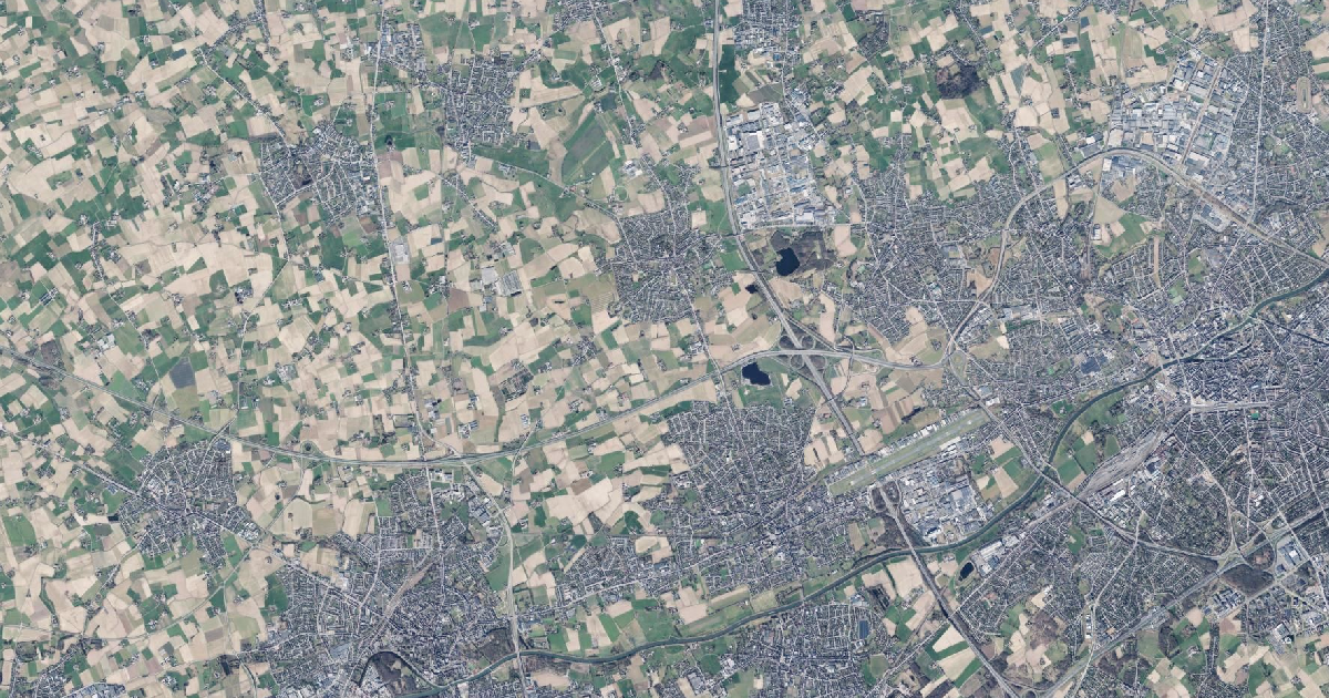 Luchtfoto van Wevelgem met de gemeentegrens