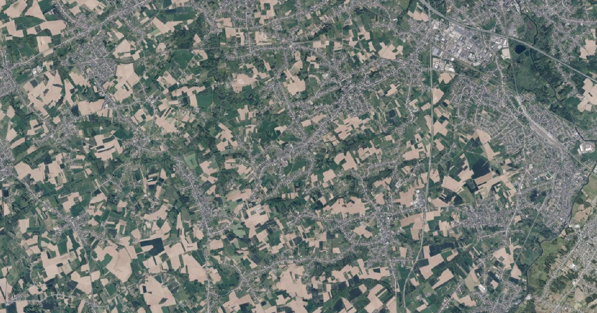 Luchtfoto van Haaltert met de gemeentegrens