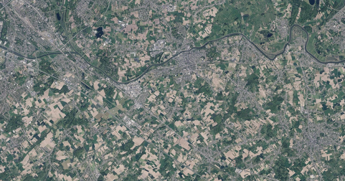 Luchtfoto van Wetteren met de gemeentegrens