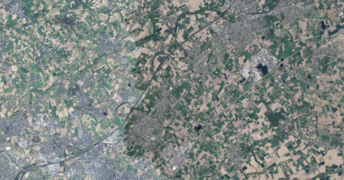Luchtfoto van Zulte met de gemeentegrens