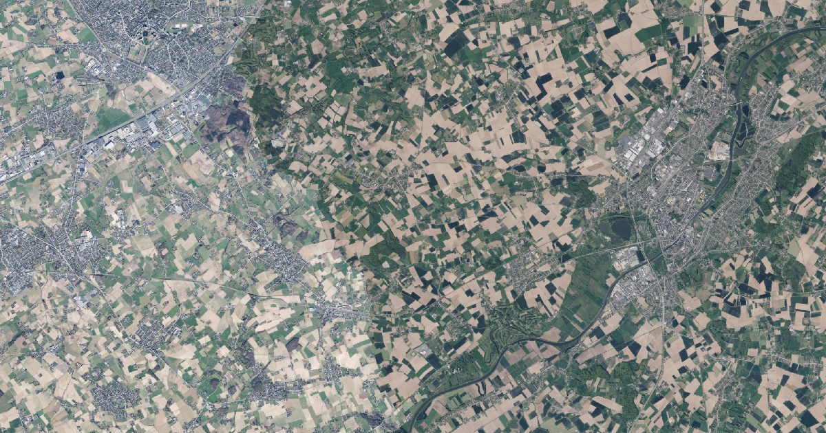 Luchtfoto van Wortegem-Petegem met de gemeentegrens