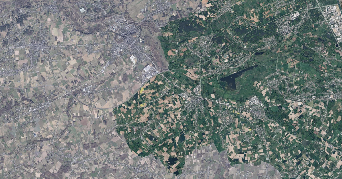 Luchtfoto van Halen met de gemeentegrens