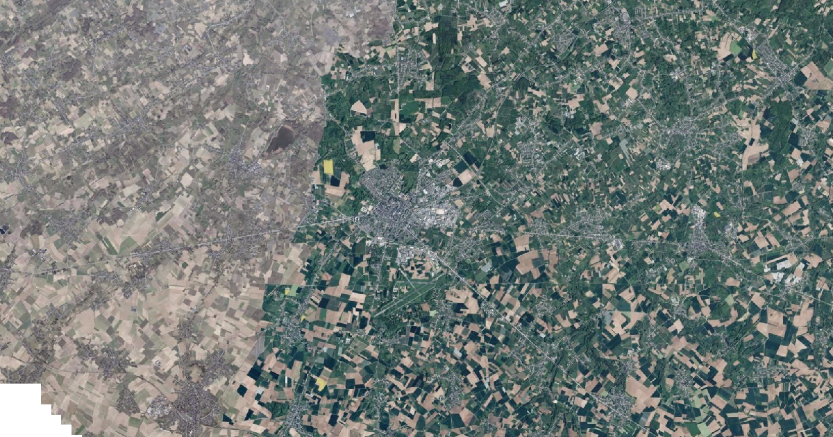 Luchtfoto van Sint-Truiden met de gemeentegrens