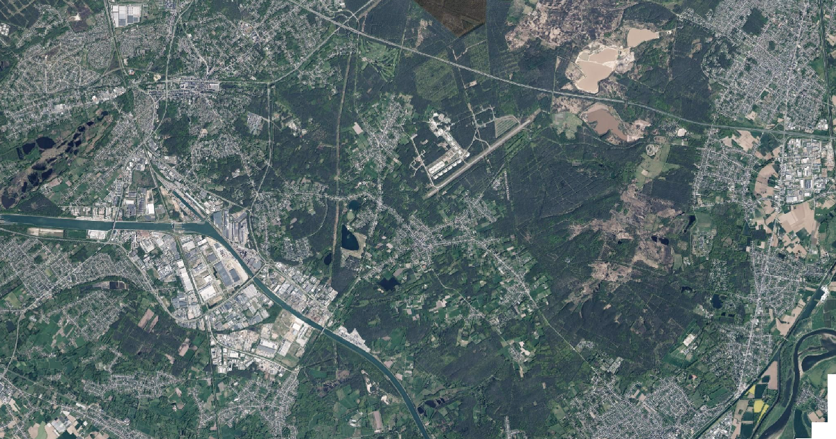 Luchtfoto van Zutendaal met de gemeentegrens